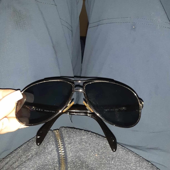 Prada sunglasses - Picture 4 of 8